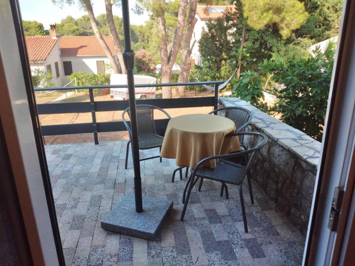 פרמנטורה Apartmani Luni מראה חיצוני תמונה